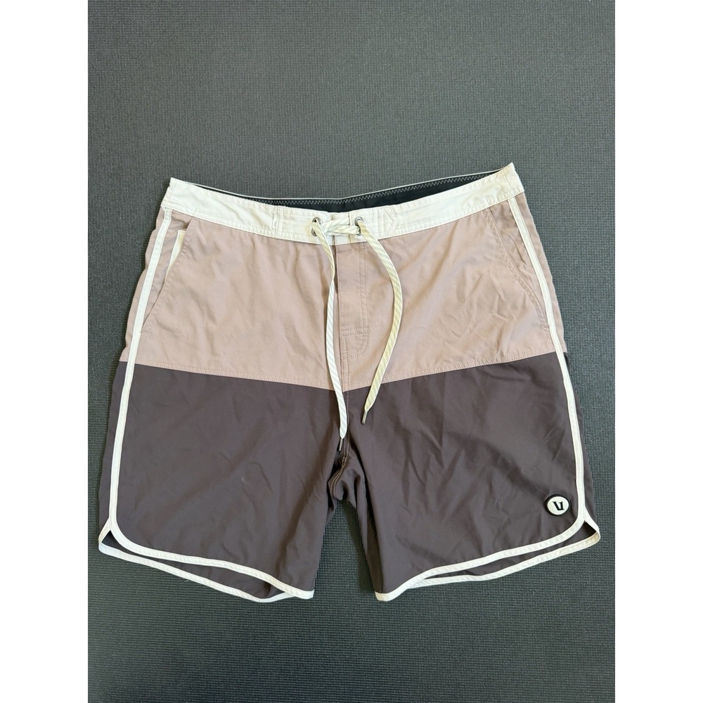 Vuori Cruise Board shorts V314 Brown Tropical Mens Size 34 - Picture 1 of 4